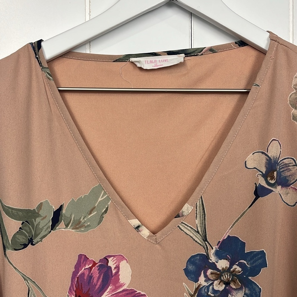 Peach Love Womens Top M Mauve Green Vneck Pullover Floral Print Lined Classy EUC - Picture 3 of 11